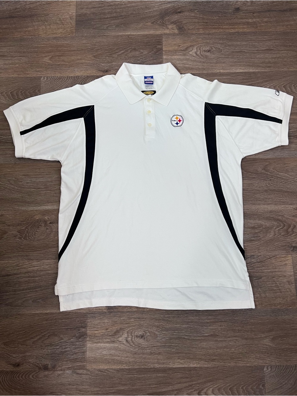Pittsburgh Steelers white polo shirt #NFL #steelers
A565